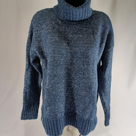 Banana Republic X Repreve sweater very soft - Picture 1 of 5